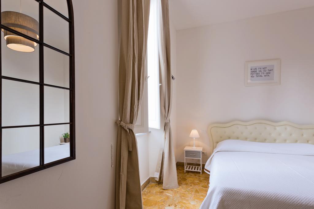 Townhouse By The Spanish Steps Řím Pokoj fotografie
